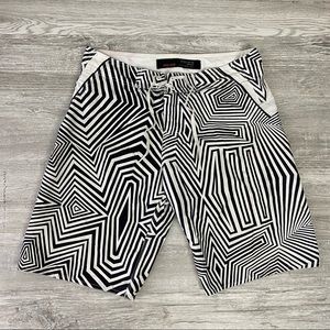 Colcci Black & White Geometric Shorts